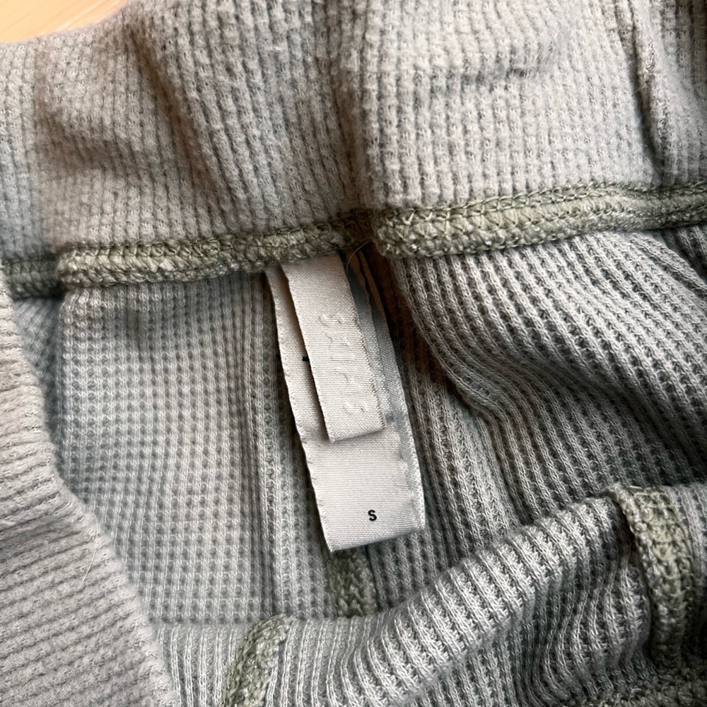 SKIMS Ribbed Light Sage Green Leggings - Waffle - Picture 2 of 5